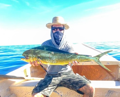 simon angelt eine Doraden, mahi mahi